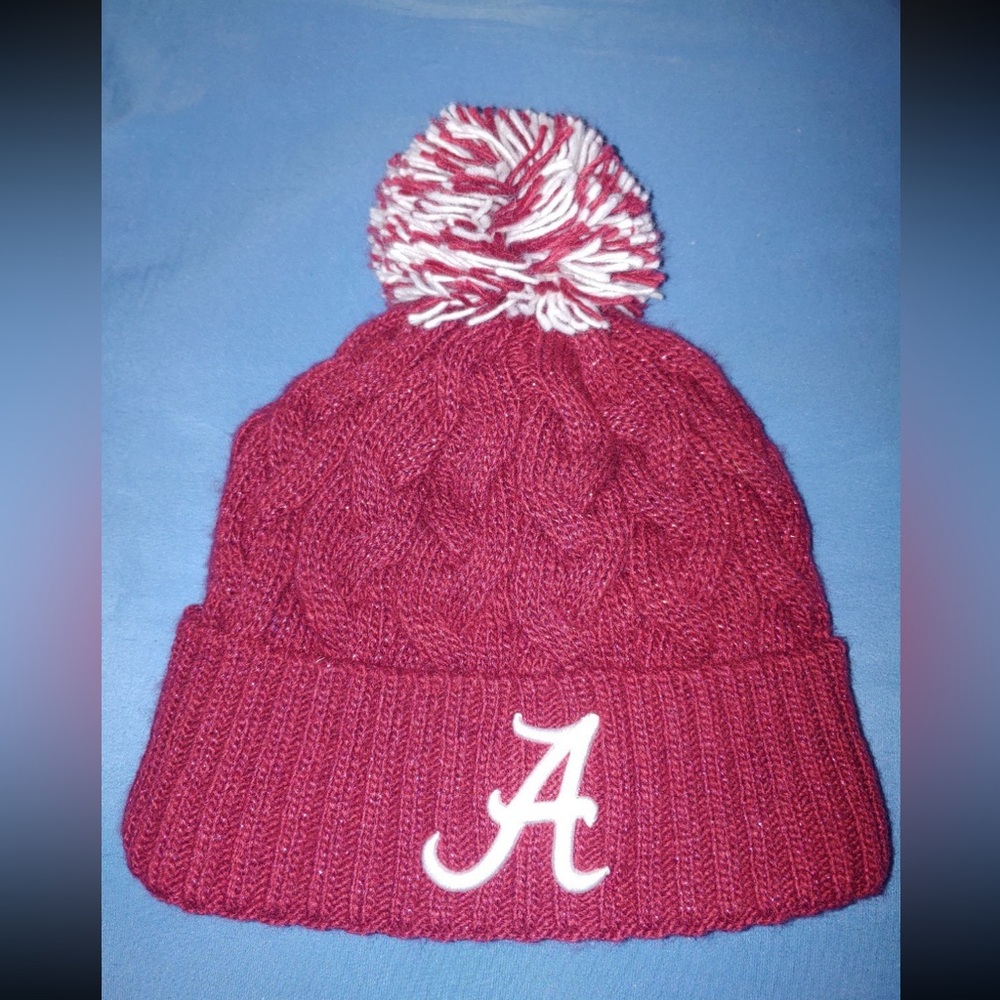 University of Alabama New Era White Fleece-Lined Beanie With Pom Pom NWOT